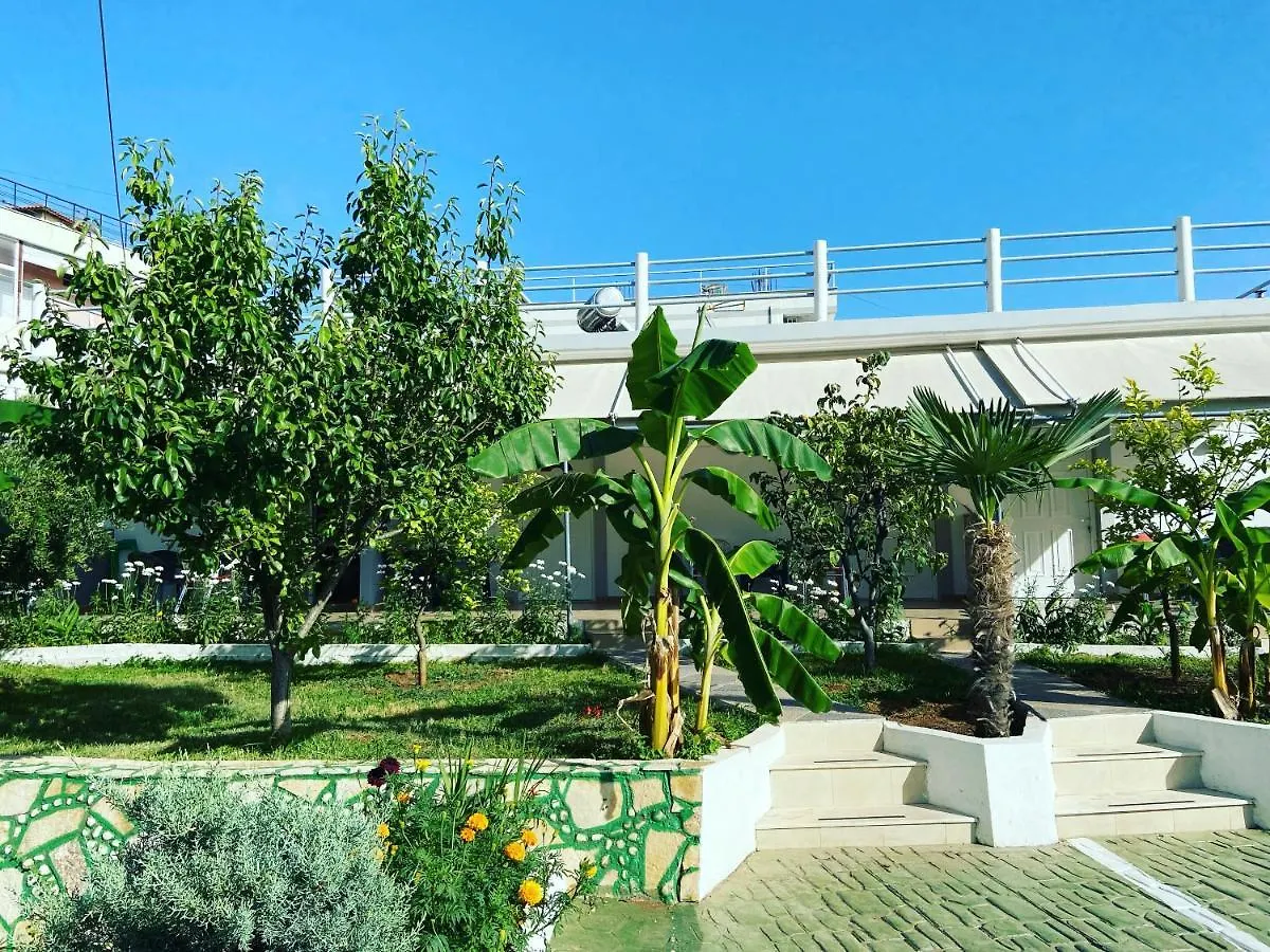 Yard Paradise Dhermi Hotel