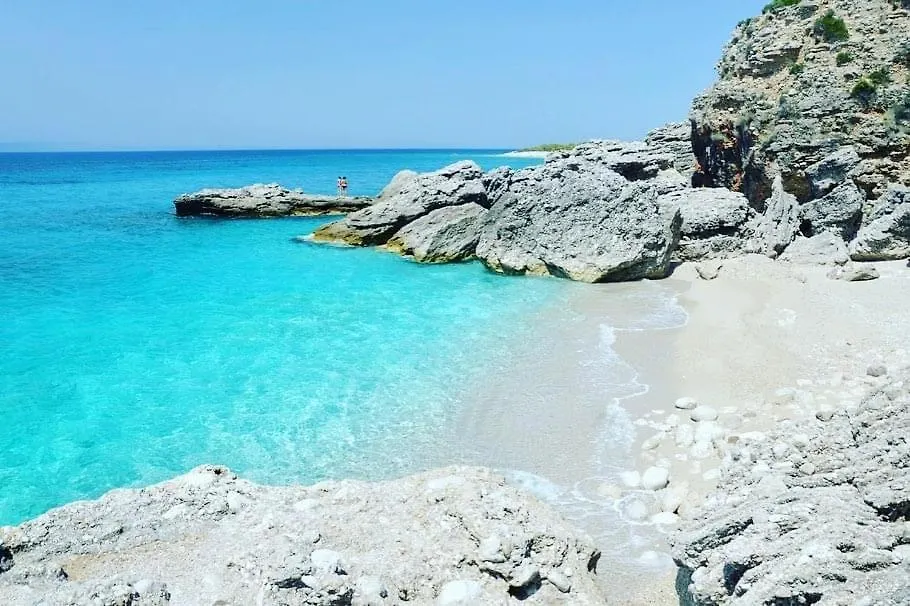 Yard Paradise Dhermi 3*,