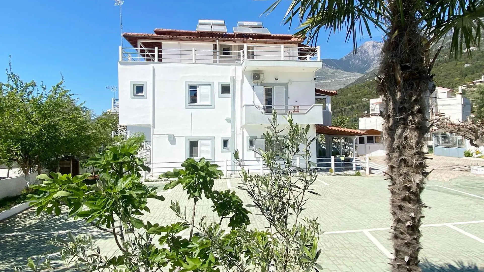 Yard Paradise Dhermi Albania