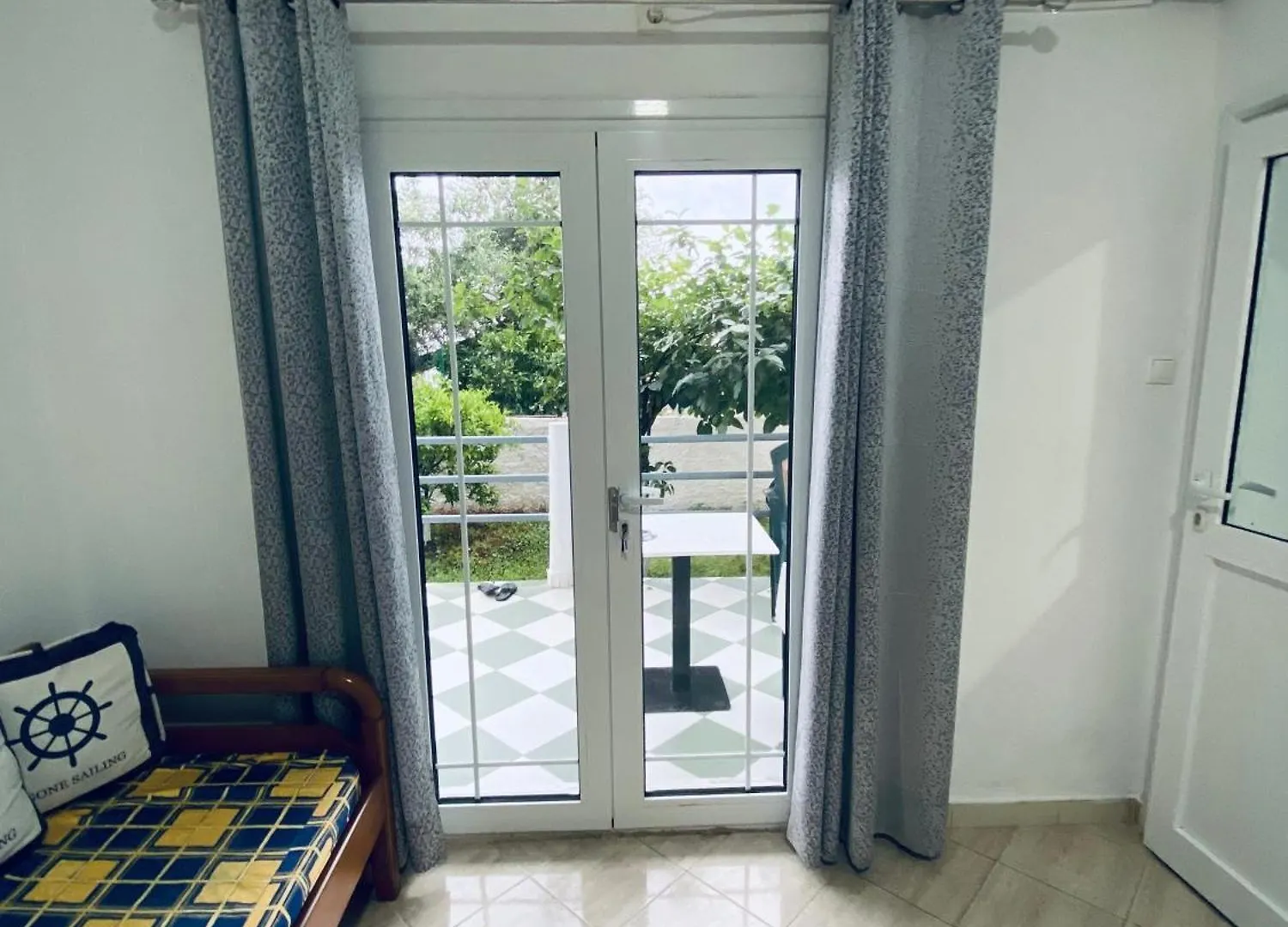 Yard Paradise Rooms Dhërmi Albânia