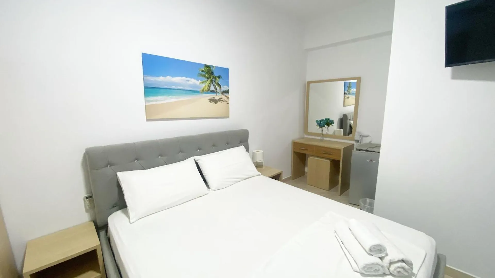 Yard Paradise Rooms Dhërmi