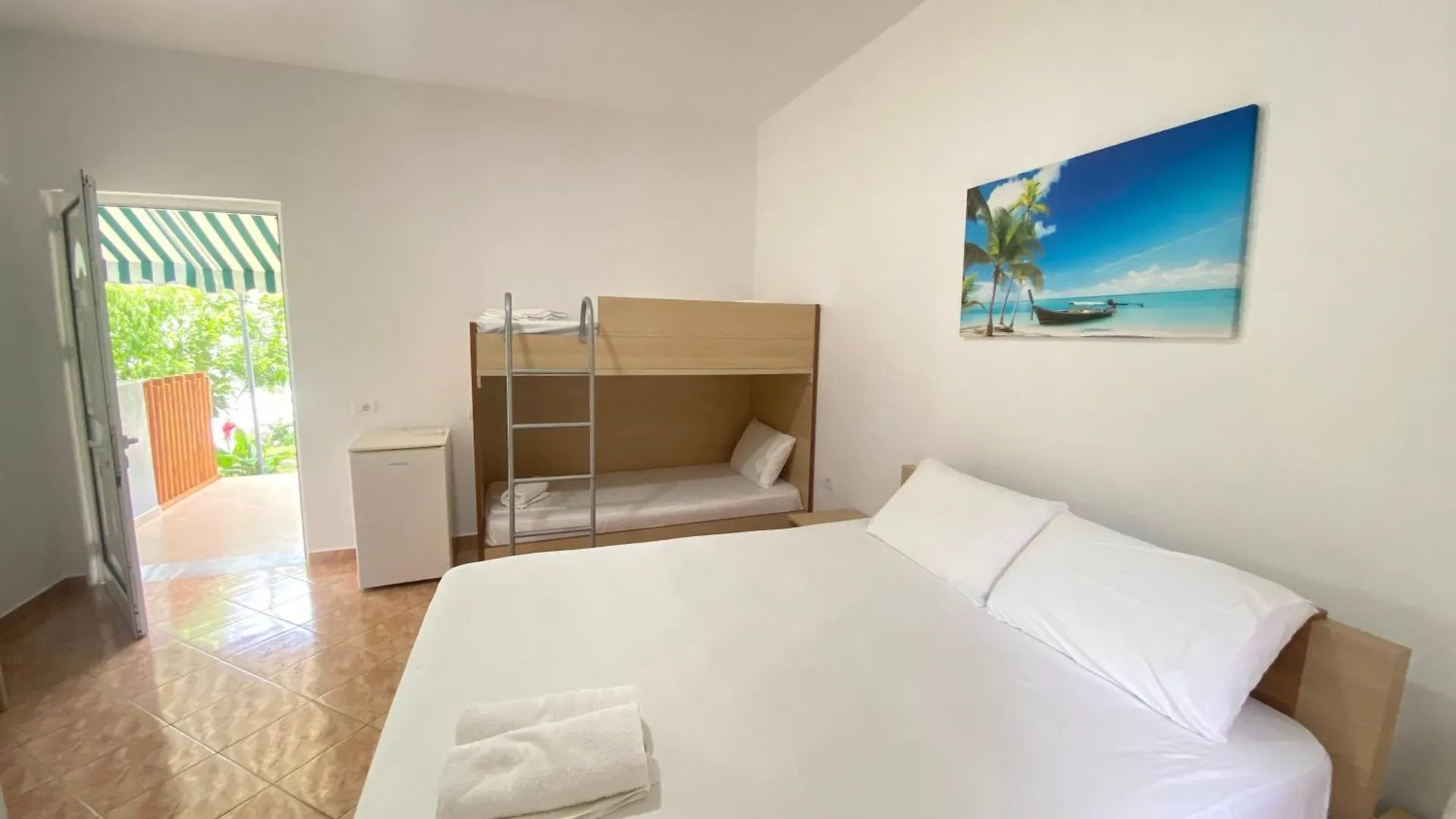 Hotel Yard Paradise Dhermi