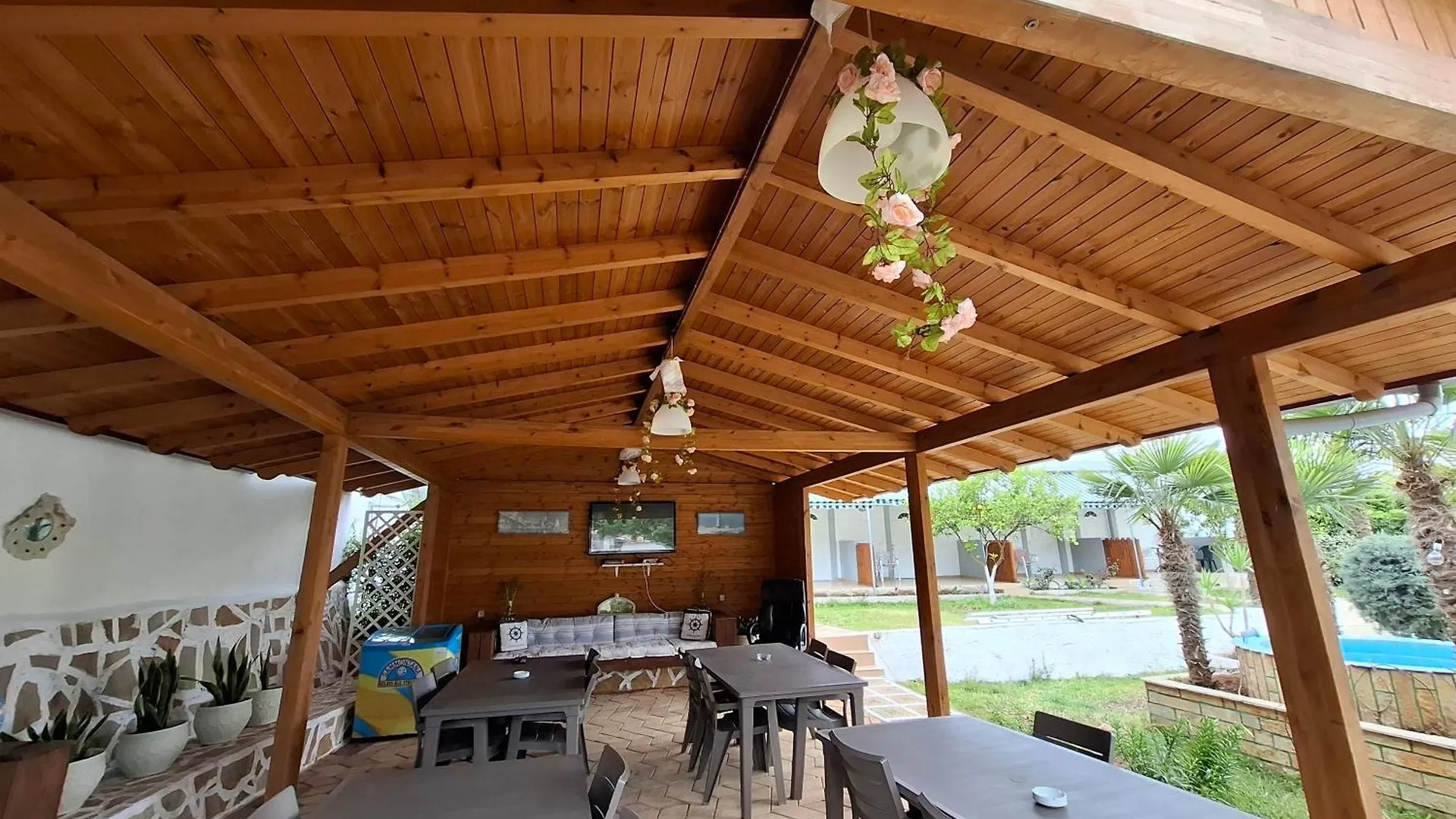 Hotel Yard Paradise Dhermi