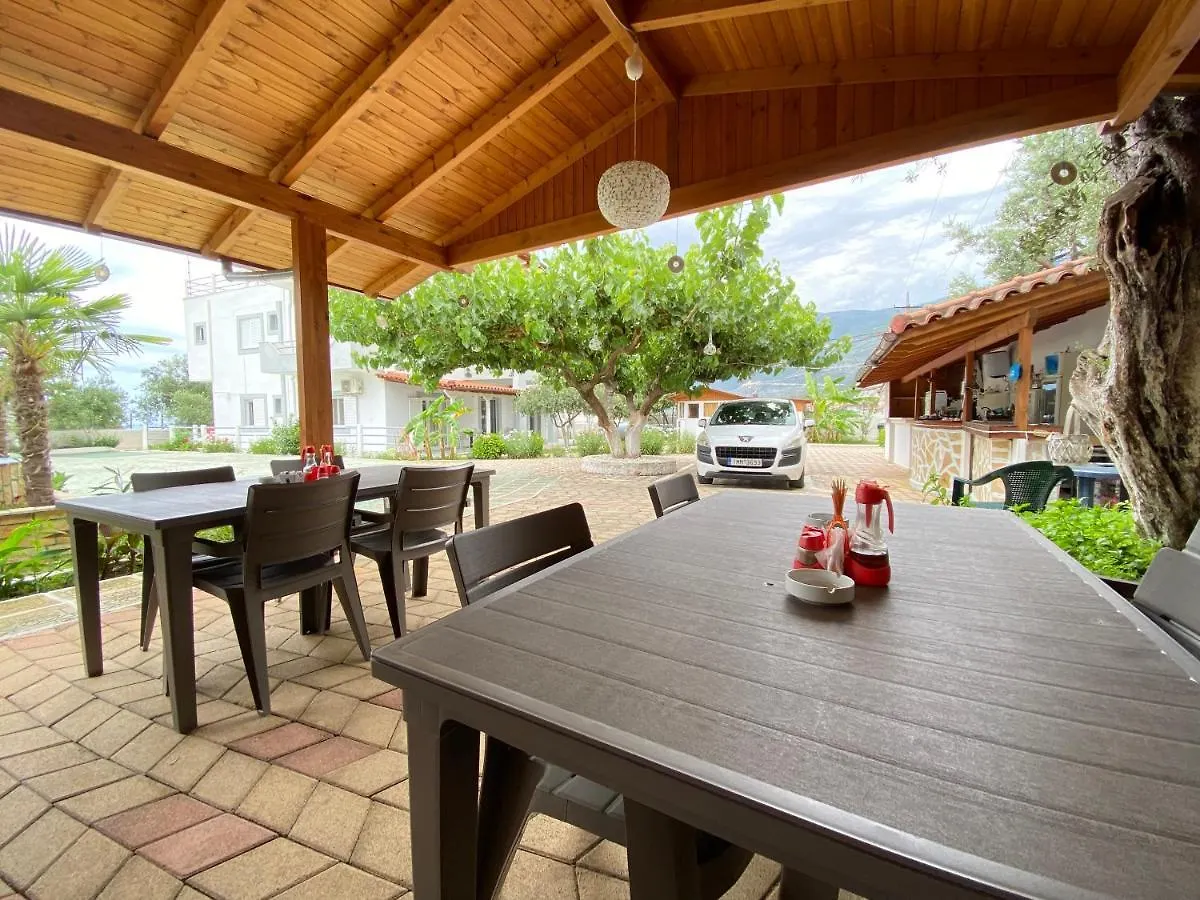 Yard Paradise Rooms Dhermi 3*,  Albania