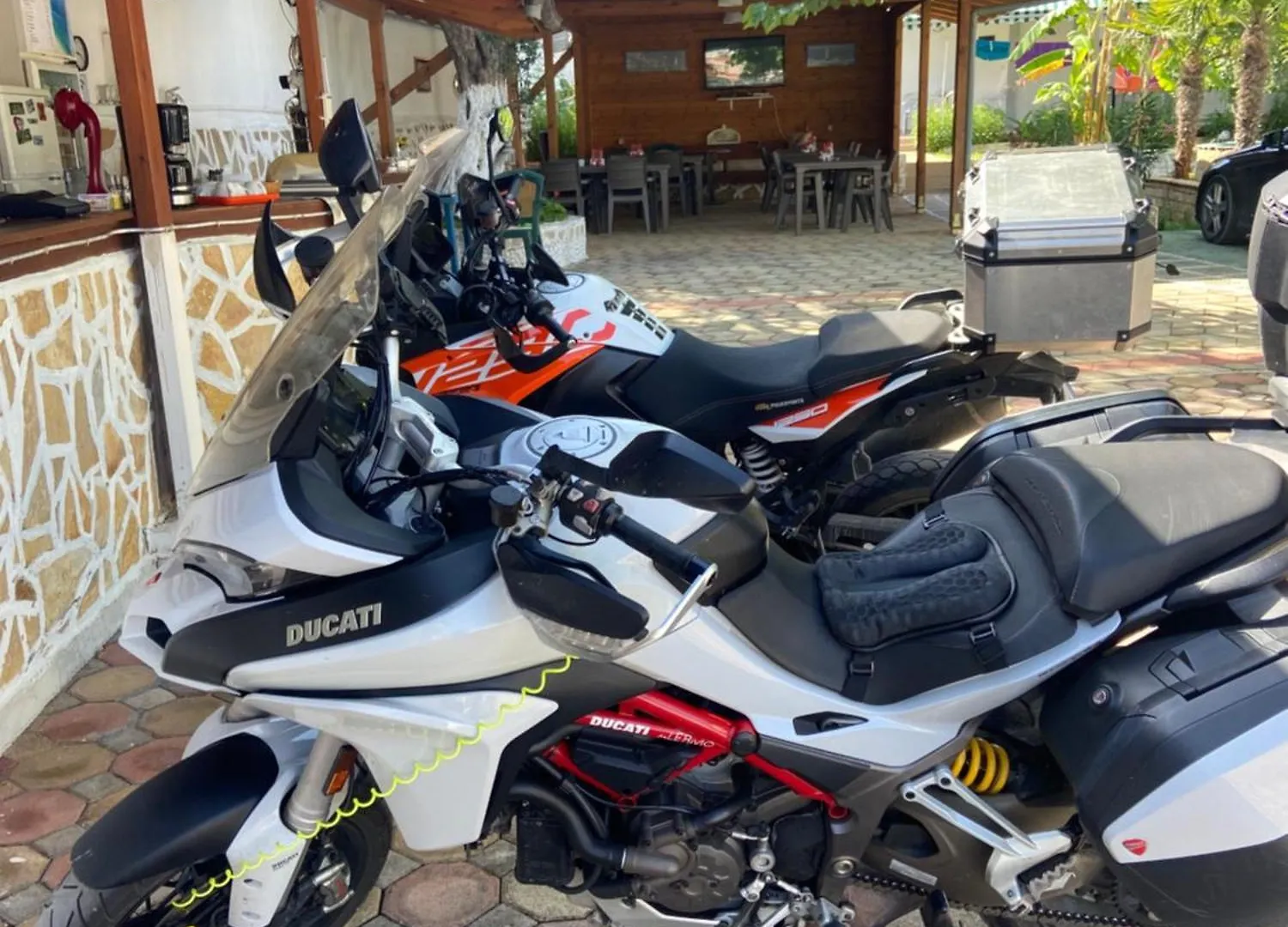 Hotel Yard Paradise Rooms Dhermi